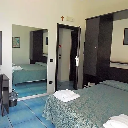 Stella Maris Oda ve Kahvaltı 3*